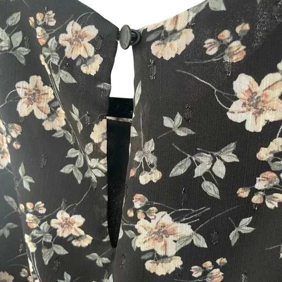 Vince Camuto Floral Metallic Sleeveless Blouse Work Top - Picture 4 of 7